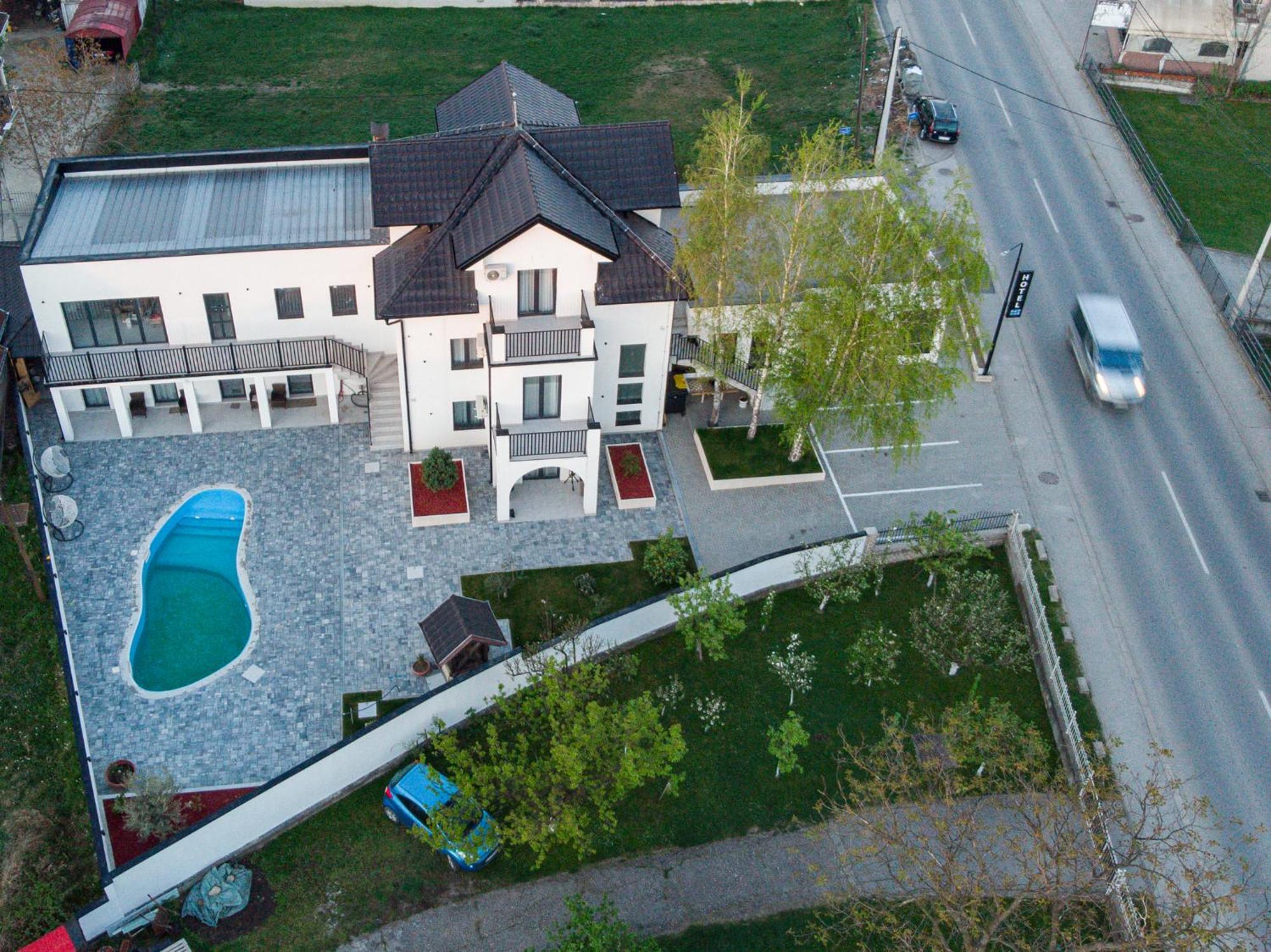 Hotel Kralj Kraljevo Zewnętrze zdjęcie